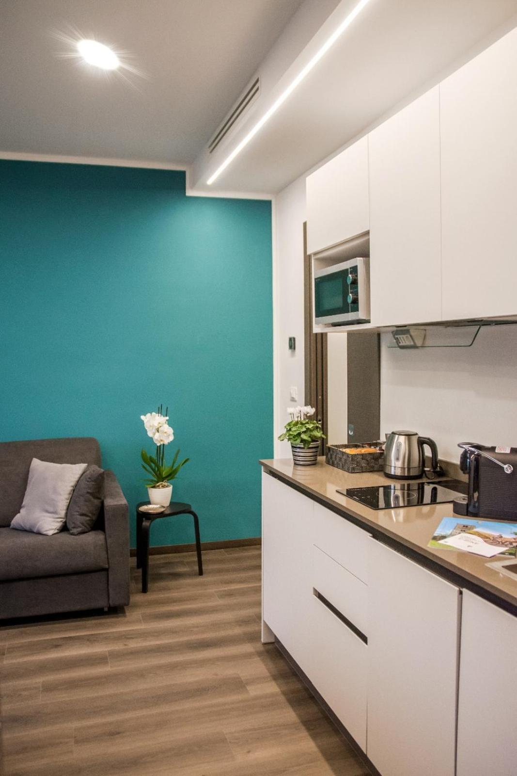 אלבה Ninary Apartments A Due Passi Dal Centro Storico מראה חיצוני תמונה